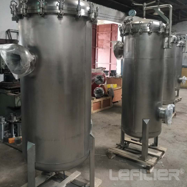 Stainless steel filter housing for liquid filtration